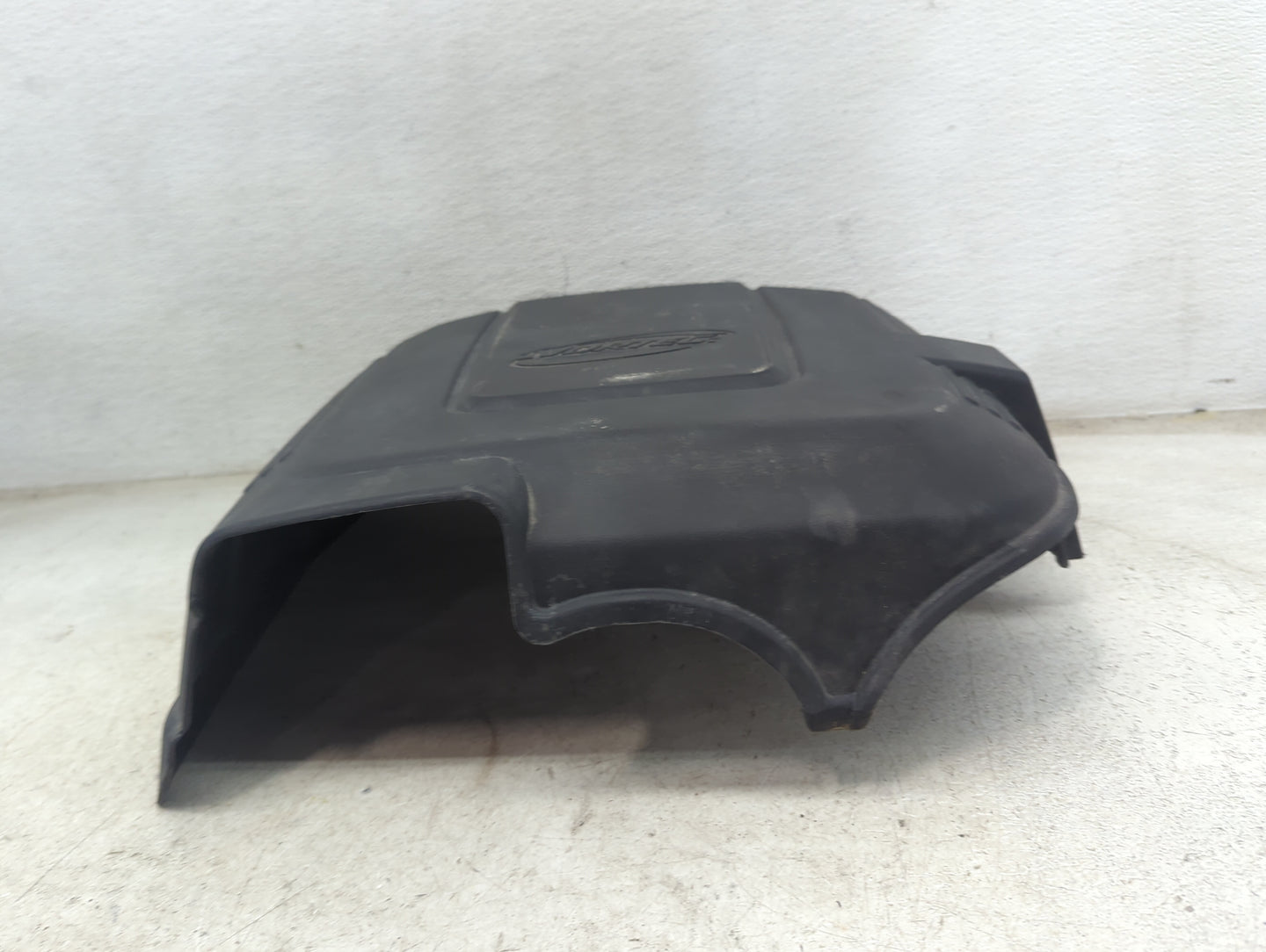 2012 Chevrolet Silverado 1500 Engine Cover - Oemusedautoparts1.com
