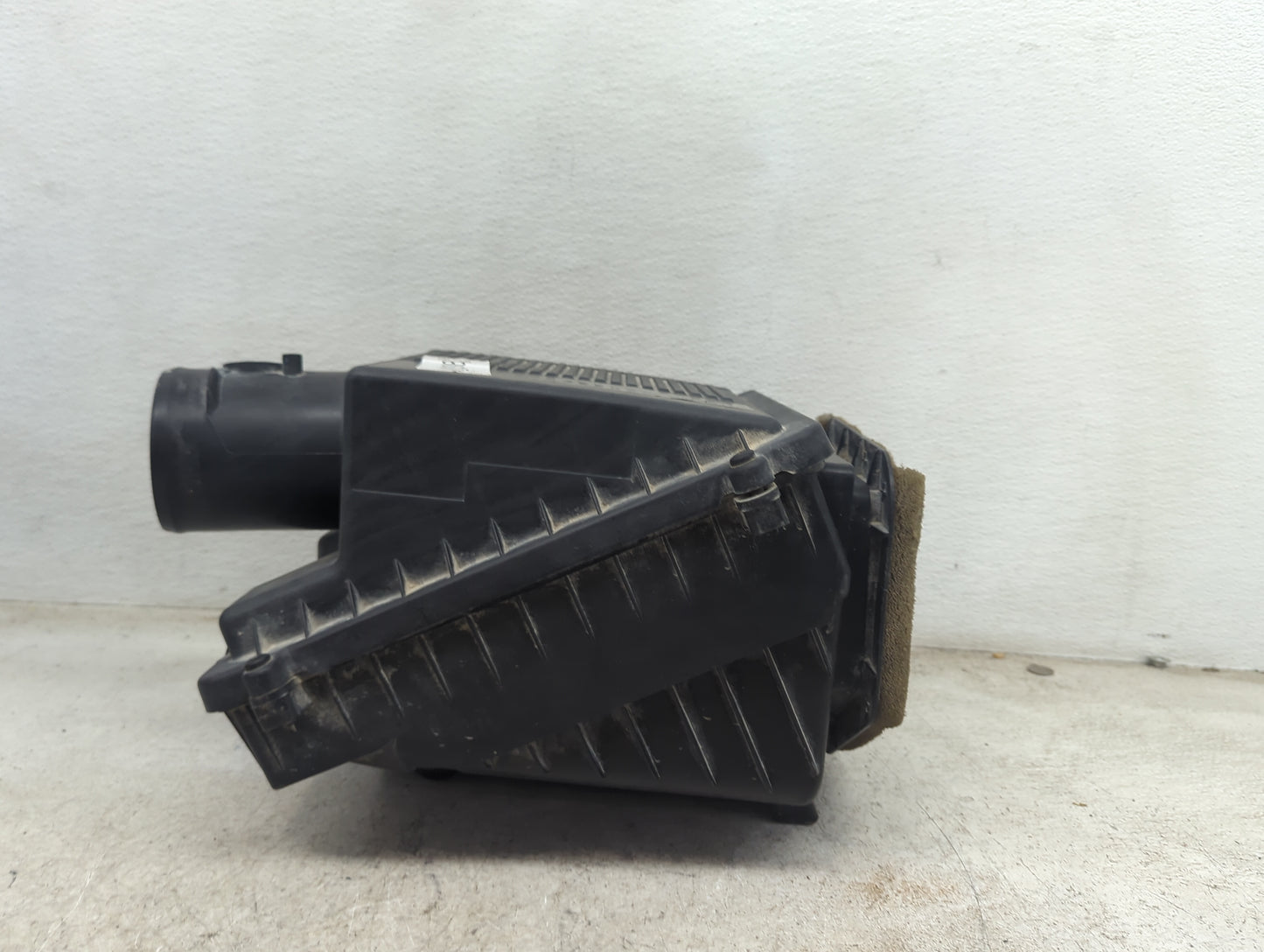 2009-2013 Chevrolet Silverado 1500 Air Cleaner Intake-duct Hose Tube 1481098 - Oemusedautoparts1.com