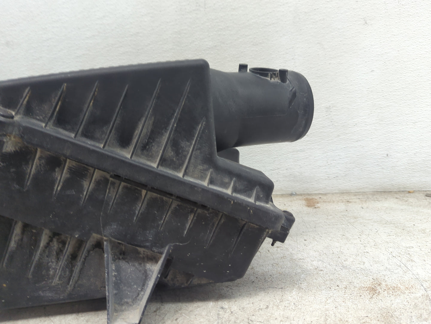 2009-2013 Chevrolet Silverado 1500 Air Cleaner Intake-duct Hose Tube 1481098 - Oemusedautoparts1.com