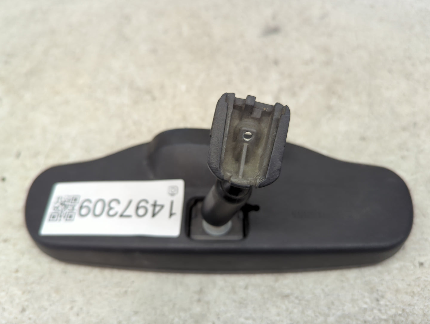 2012 Chevrolet Silverado 1500 Interior Rear View Mirror Replacement OEM P/N:E11 015885 Fits OEM Used Auto Parts - Oemusedaut