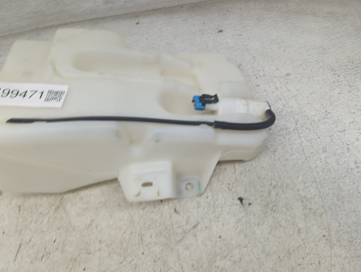 2007 Silverado 1500 Windshield Washer Fluid Reservoir Bottle Oem - Oemusedautoparts1.com