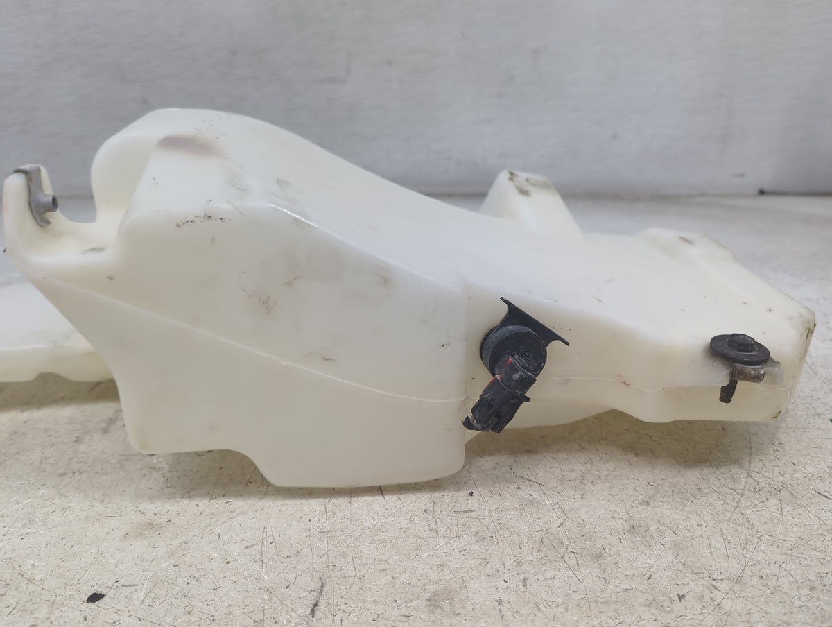 2007 Silverado 1500 Windshield Washer Fluid Reservoir Bottle Oem - Oemusedautoparts1.com