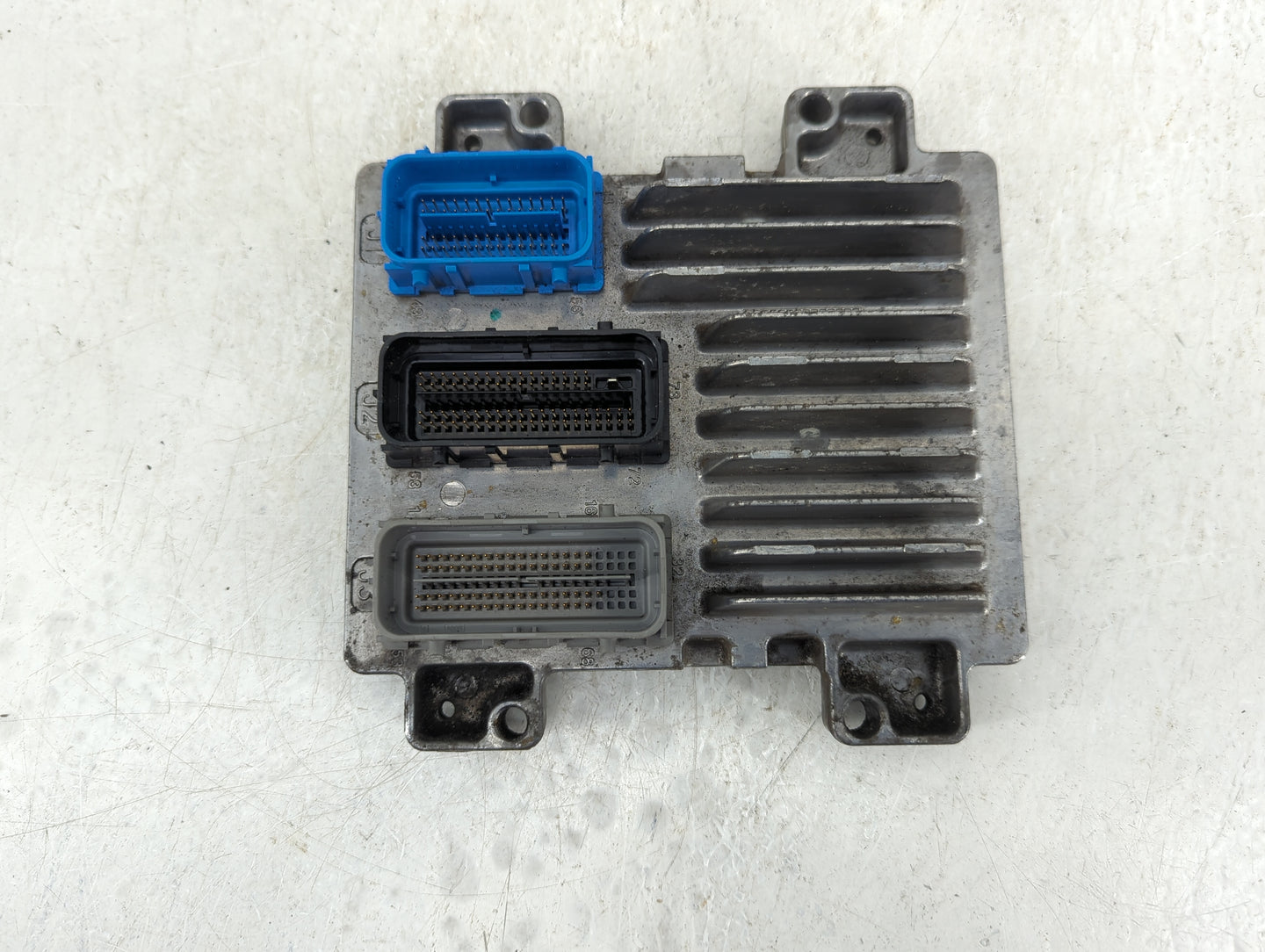 2012 Chevrolet Silverado 2500 PCM Engine Control Computer ECU ECM PCU OEM P/N:12649297 Fits Fits 2011 2013 2014 2015 2016 OE