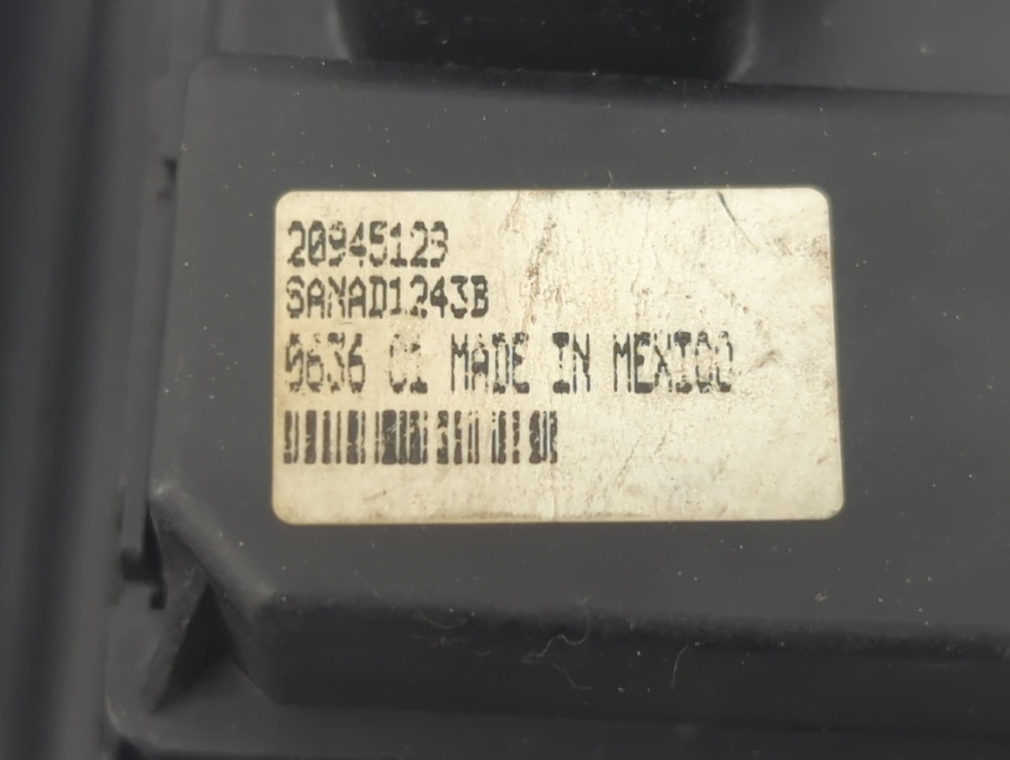 2012 Chevrolet Silverado 2500 Master Power Window Switch Replacement Driver Side Left P/N:20945123 SANAD1243B Fits OEM Used 