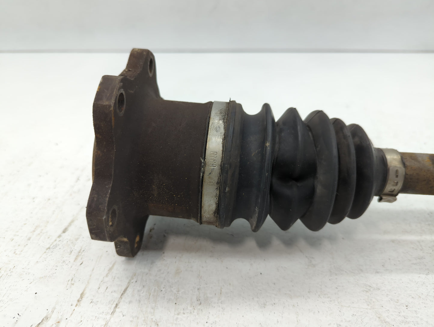 2011-2014 Chevrolet Silverado 2500 Axle Shaft Front Driver Cv C/v - Oemusedautoparts1.com