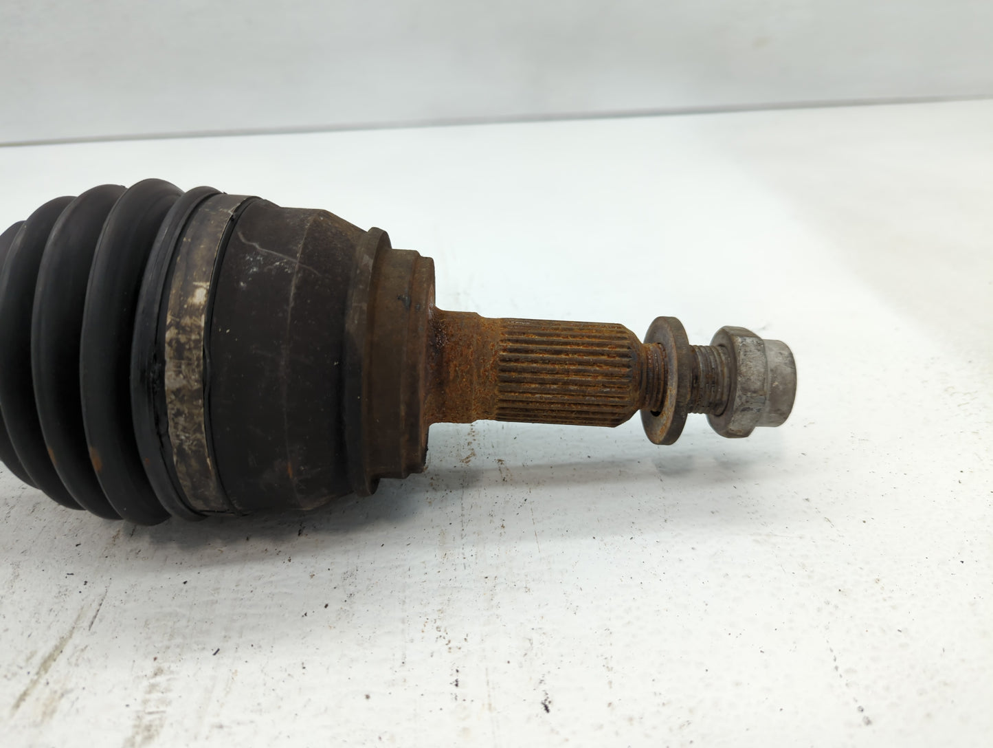 2011-2014 Chevrolet Silverado 2500 Axle Shaft Front Driver Cv C/v - Oemusedautoparts1.com