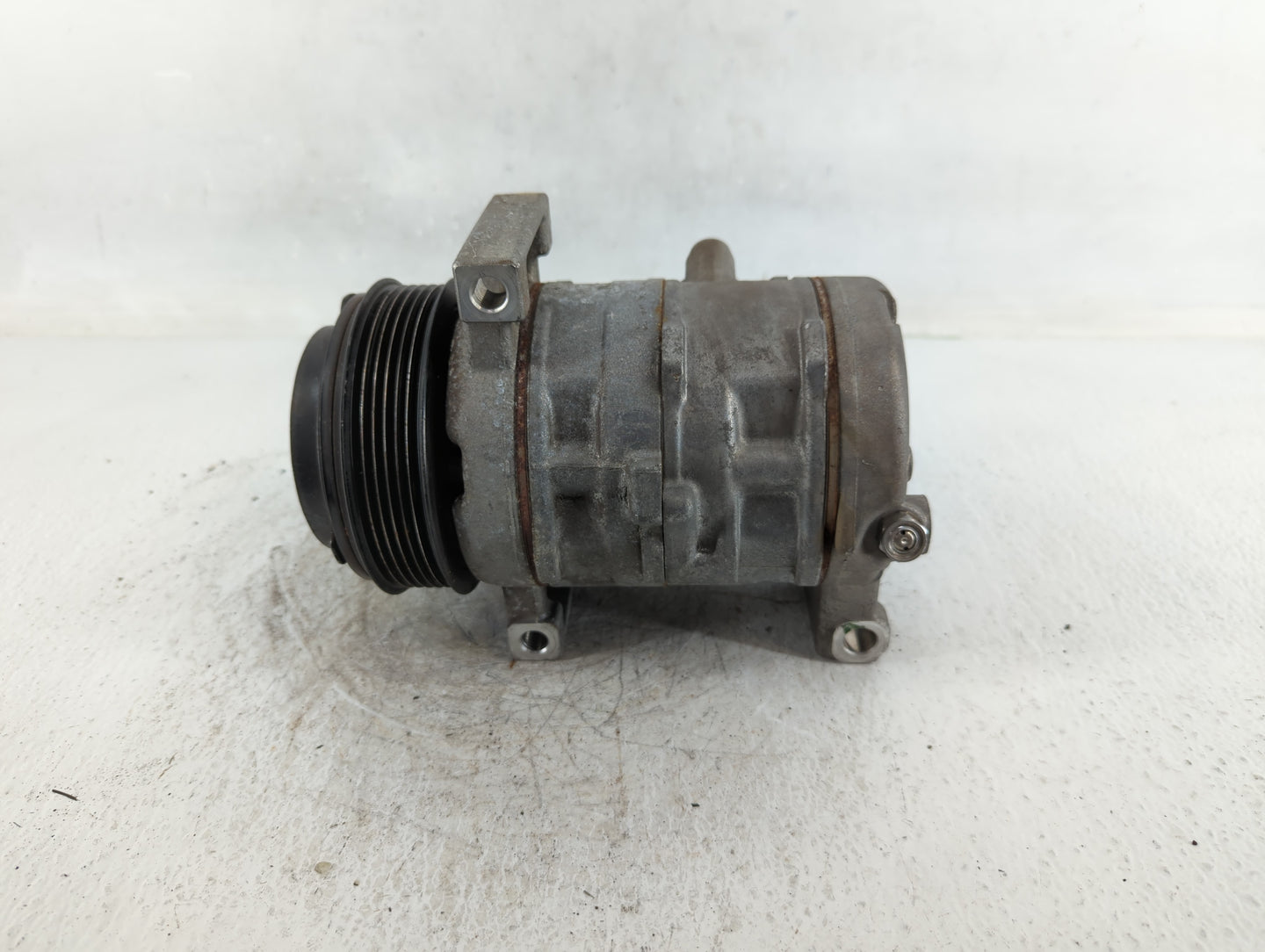 2011-2014 Chevrolet Silverado 2500 Air Conditioning A/c Ac Compressor Oem - Oemusedautoparts1.com