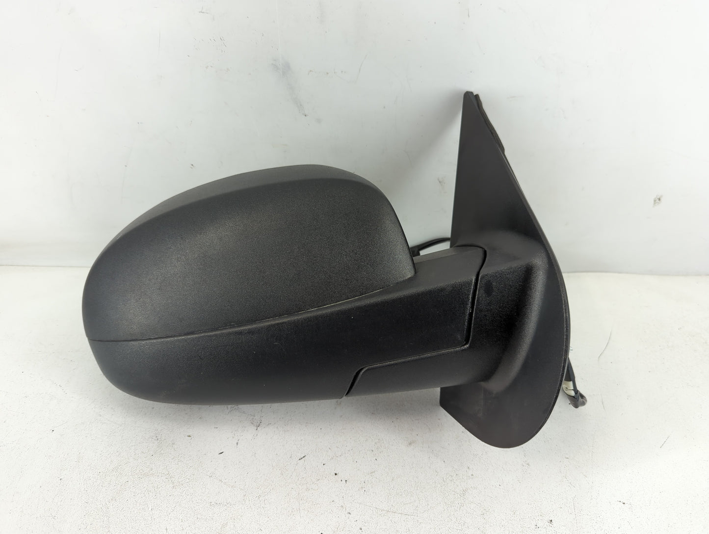 2007-2014 Chevrolet Silverado 2500 Passenger Side View Mirror - Right Door Mirror OEM Used - Oemusedautoparts1.com