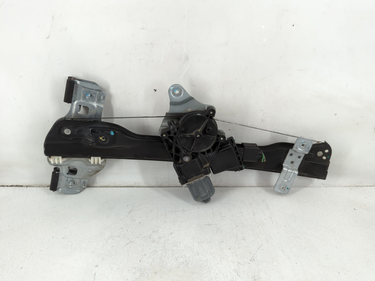 2012 Chevrolet Sonic Driver Left Front Window Regulator - Oemusedautoparts1.com