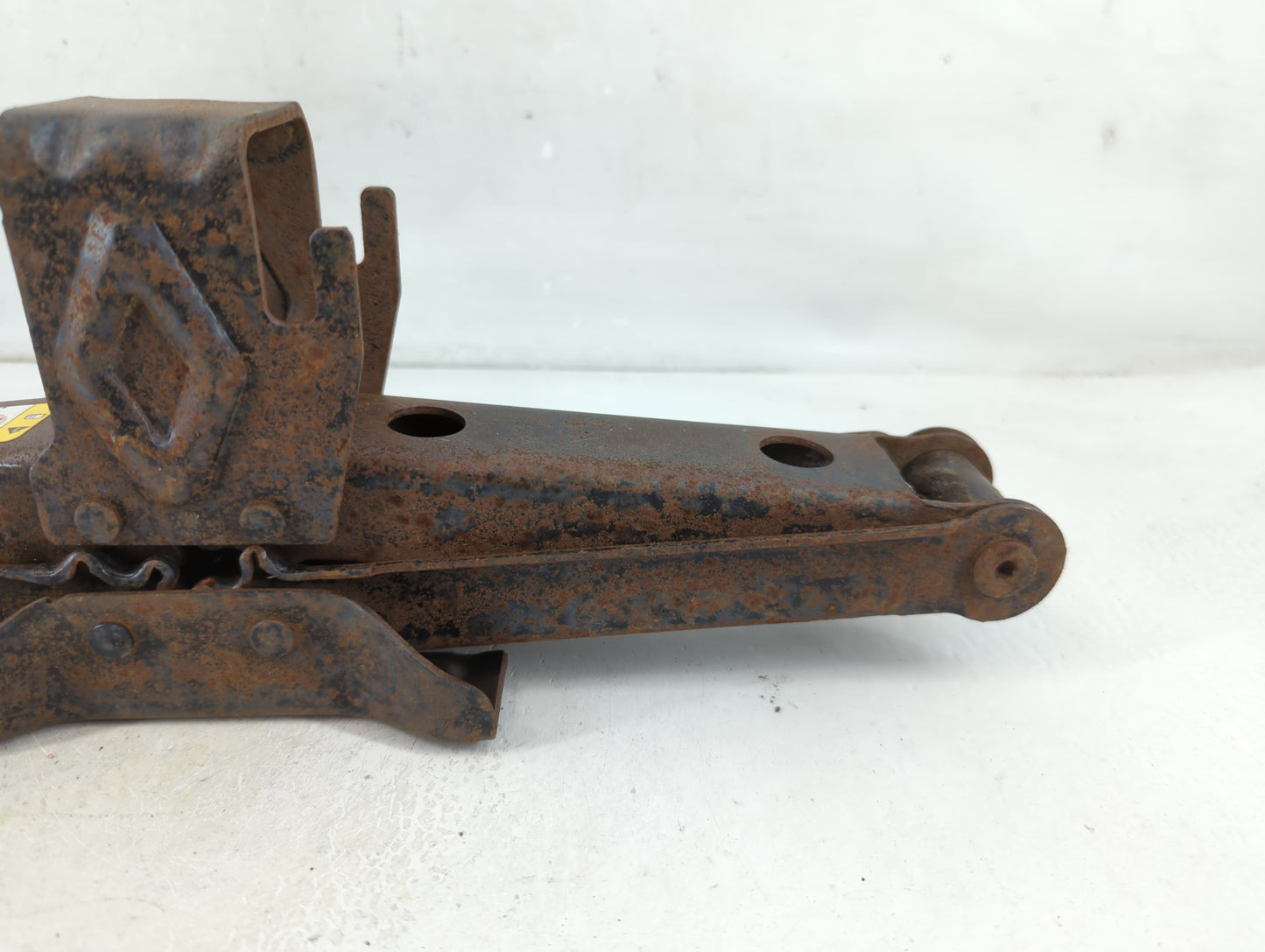 2012 Chevrolet Sonic Spare Scissor Car Jack - Oemusedautoparts1.com