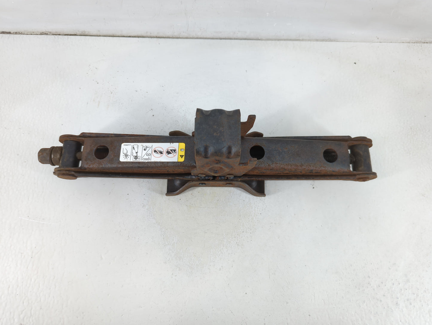 2012 Chevrolet Sonic Spare Scissor Car Jack - Oemusedautoparts1.com