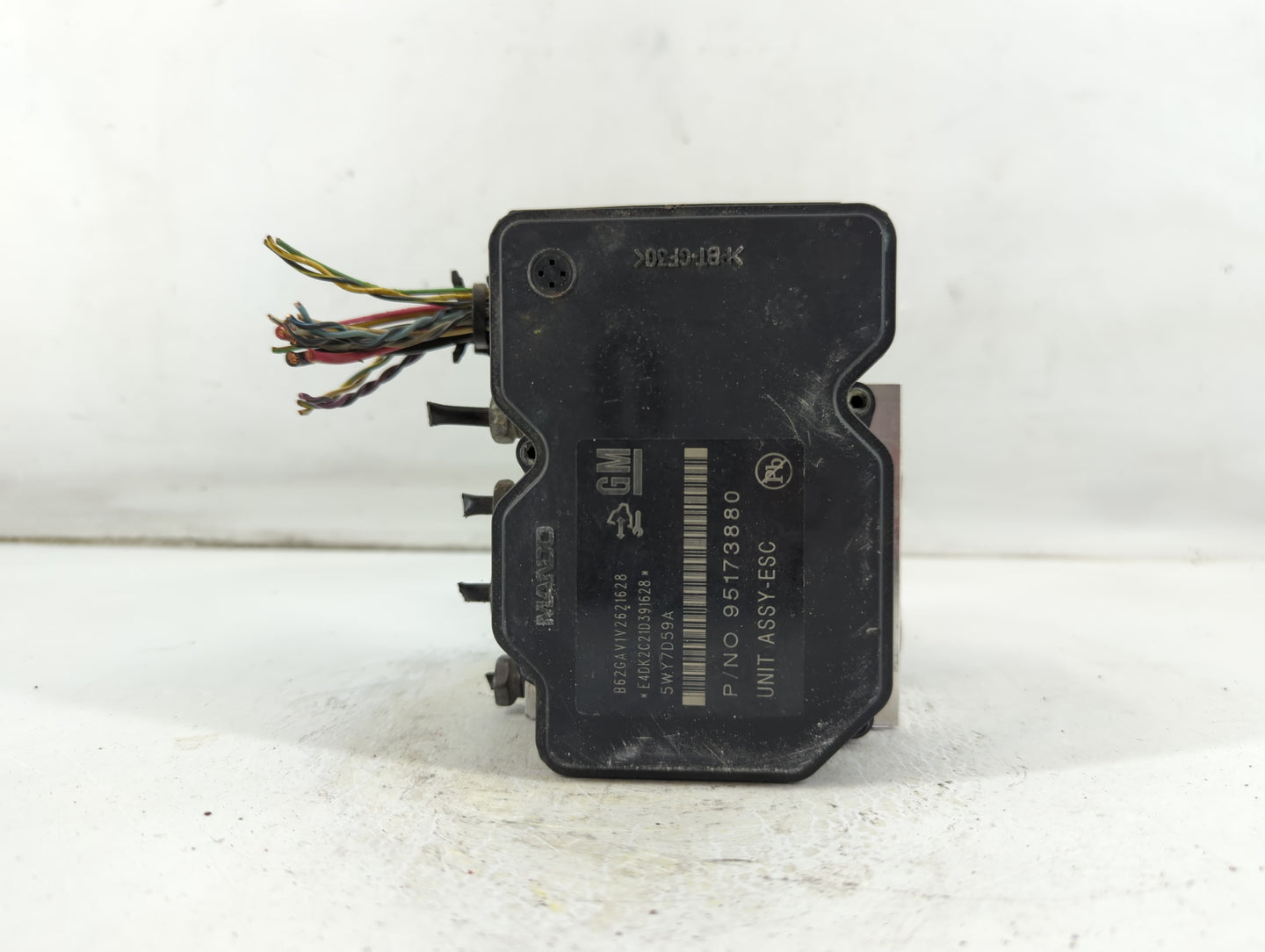 2012-2013 Chevrolet Sonic ABS Pump Control Module Replacement P/N:95173880 Fits Fits 2012 2013 OEM Used Auto Parts - Oemused