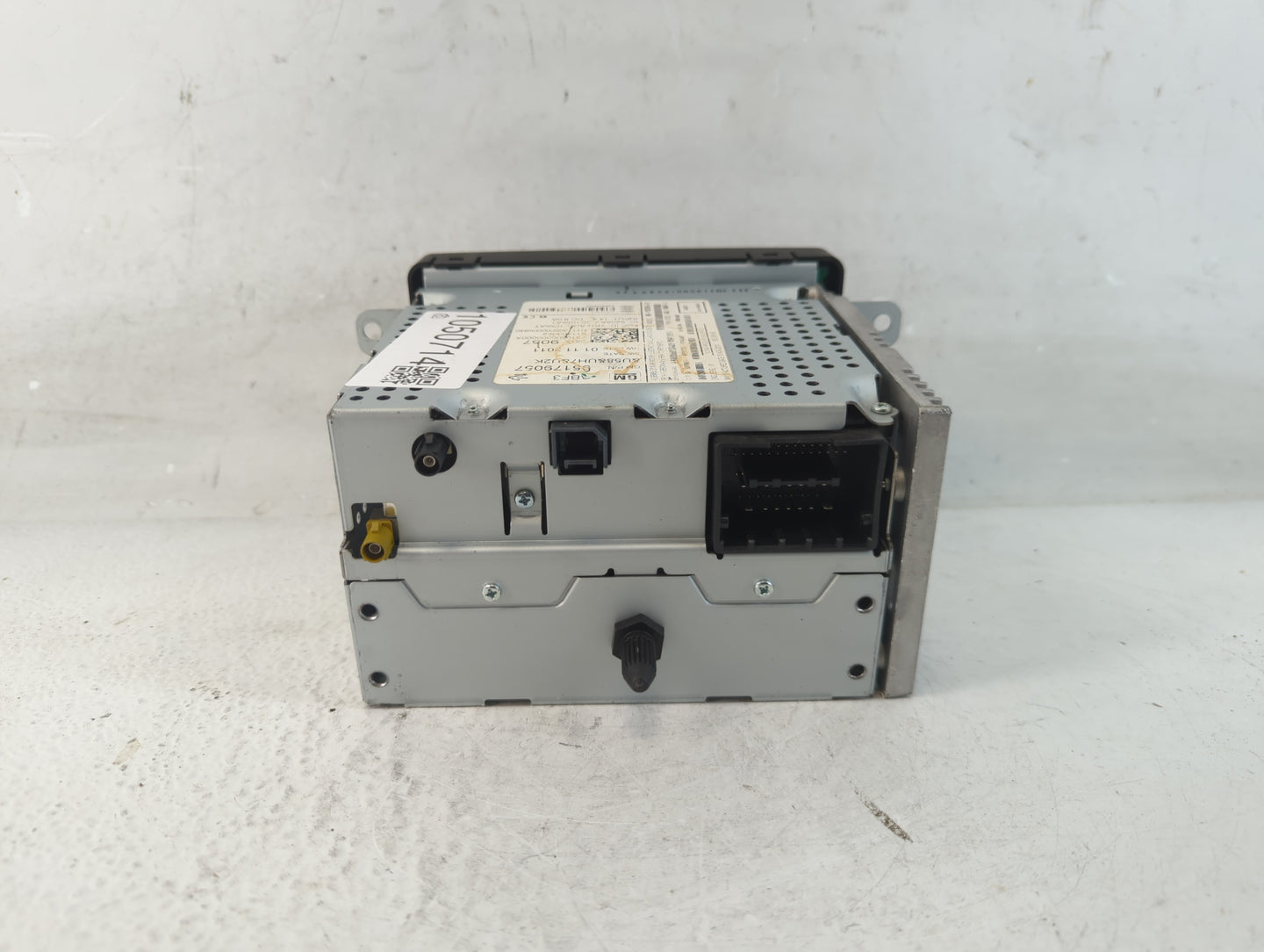 2012 Chevrolet Sonic Radio AM FM Cd Player Receiver Replacement P/N:95179057 Fits OEM Used Auto Parts - Oemusedautoparts1.co