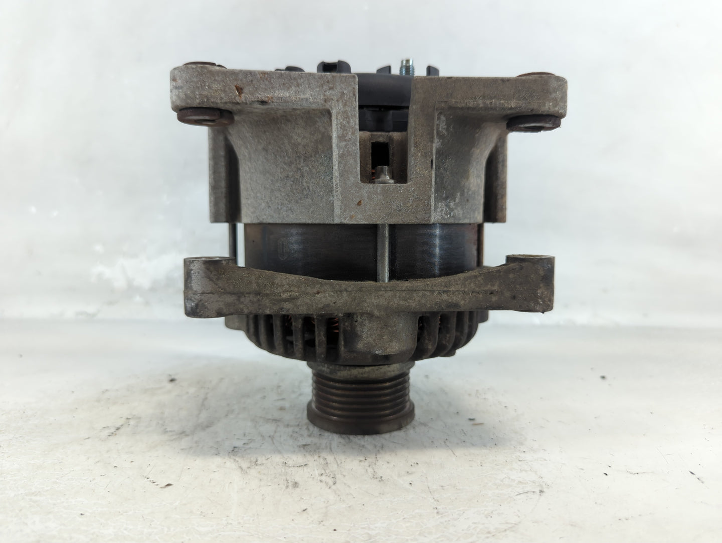 2012-2018 Chevrolet Sonic Alternator Replacement Generator Charging Assembly Engine OEM P/N:13500577 Fits OEM Used Auto Part