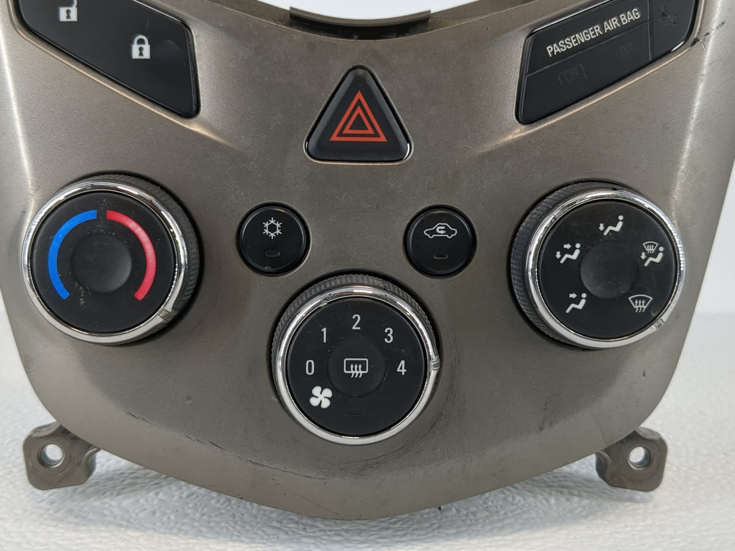 2012 Chevrolet Sonic Climate Control Module Temperature AC/Heater Replacement P/N:96892119 95466015, 95466006, 95189629 Fits