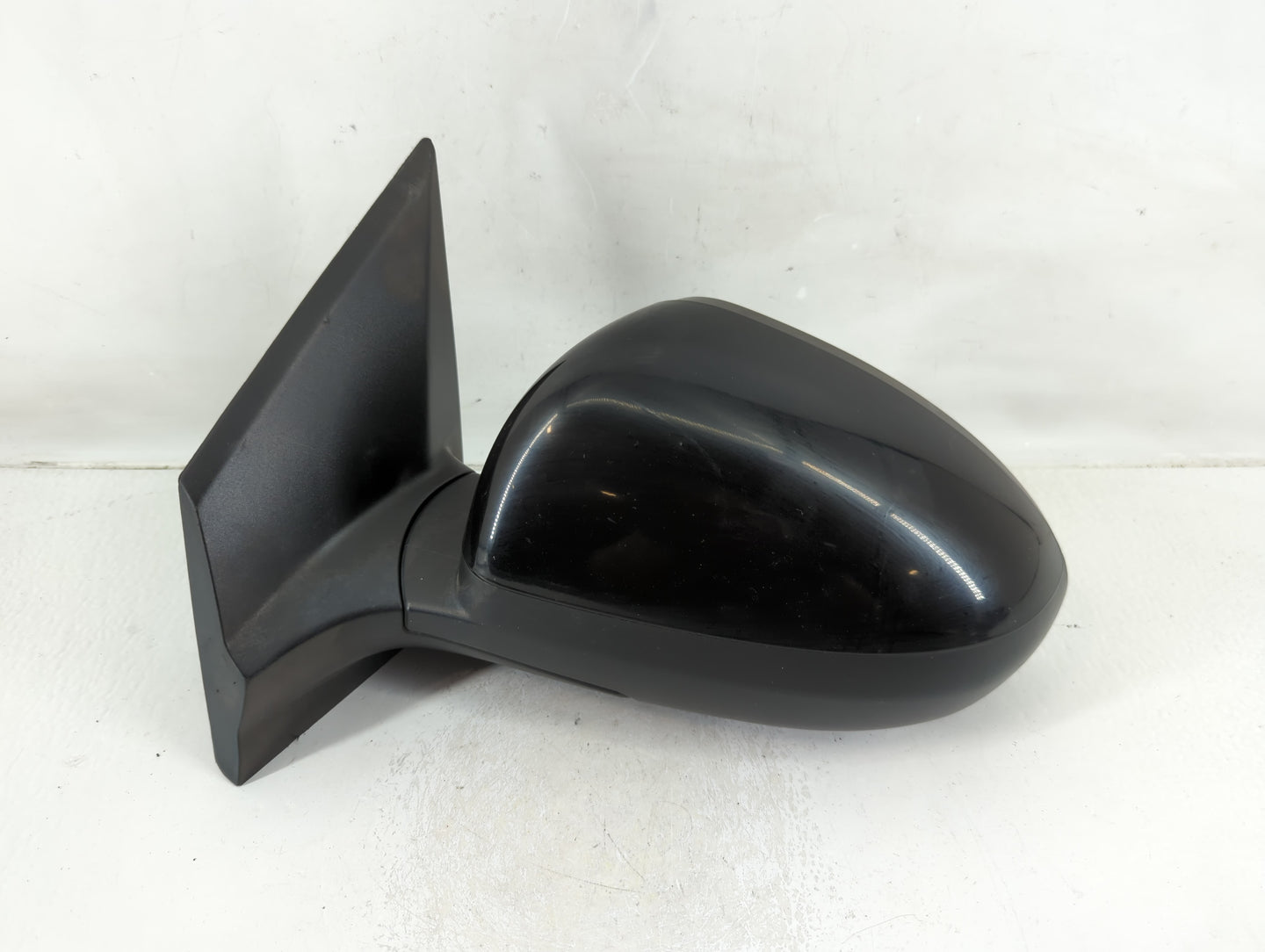 2012-2019 Chevrolet Sonic Driver Side View Mirror - Left Door Mirror OEM Used - Oemusedautoparts1.com