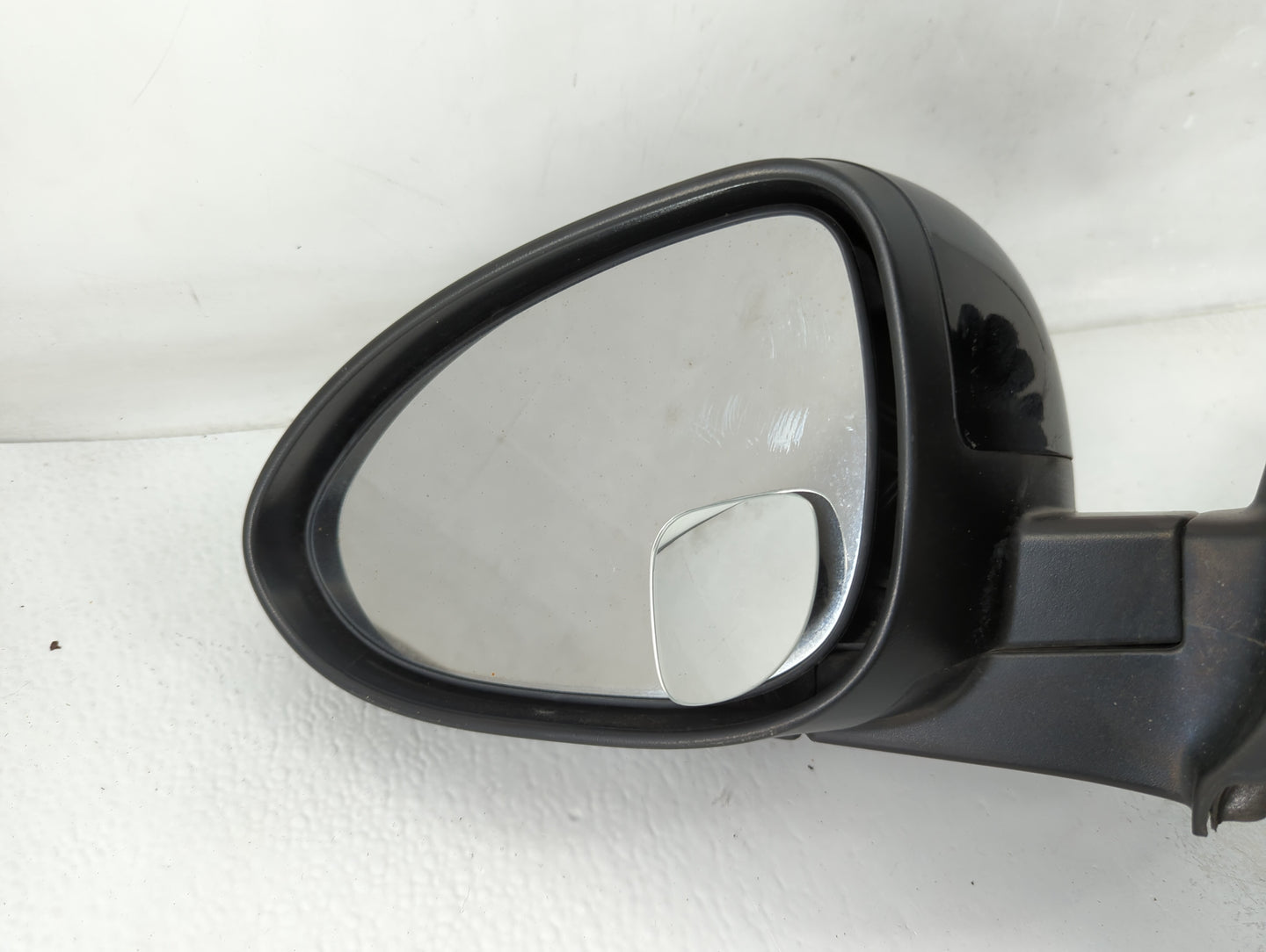 2012-2019 Chevrolet Sonic Driver Side View Mirror - Left Door Mirror OEM Used - Oemusedautoparts1.com