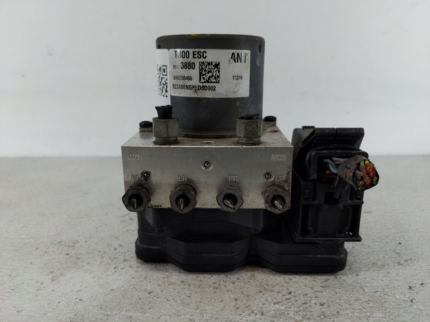 2012-2013 Chevrolet Sonic ABS Pump Control Module Replacement P/N:95173880 Fits Fits 2012 2013 OEM Used Auto Parts - Oemused
