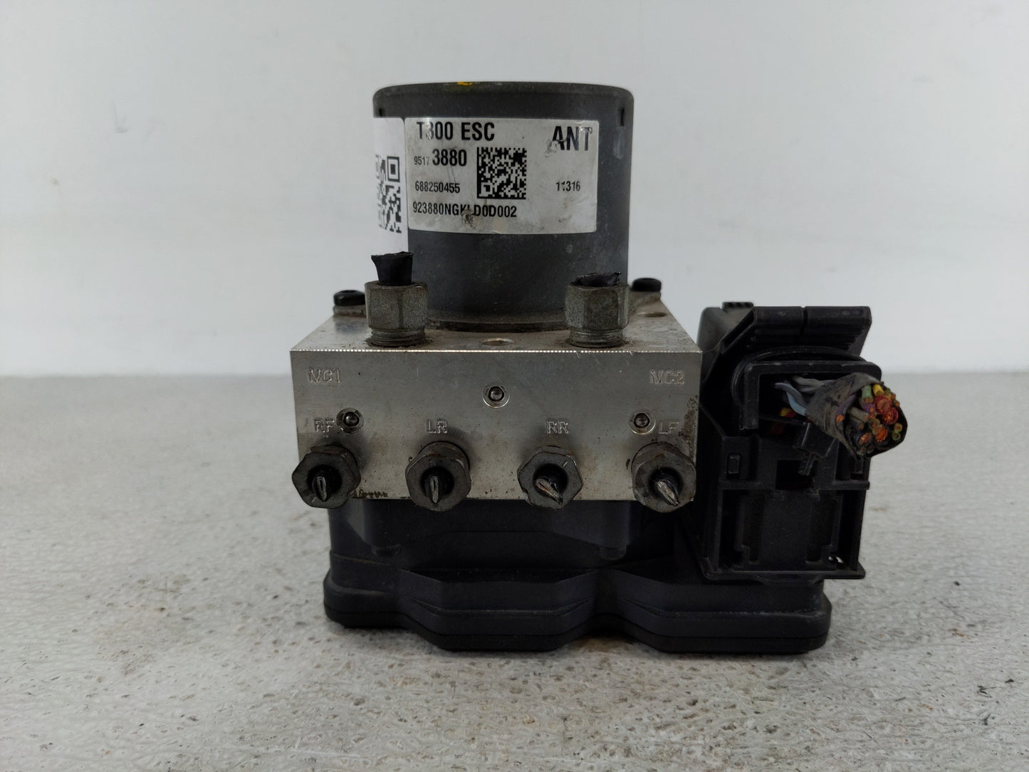 2012-2013 Chevrolet Sonic ABS Pump Control Module Replacement P/N:95173880 Fits Fits 2012 2013 OEM Used Auto Parts - Oemused