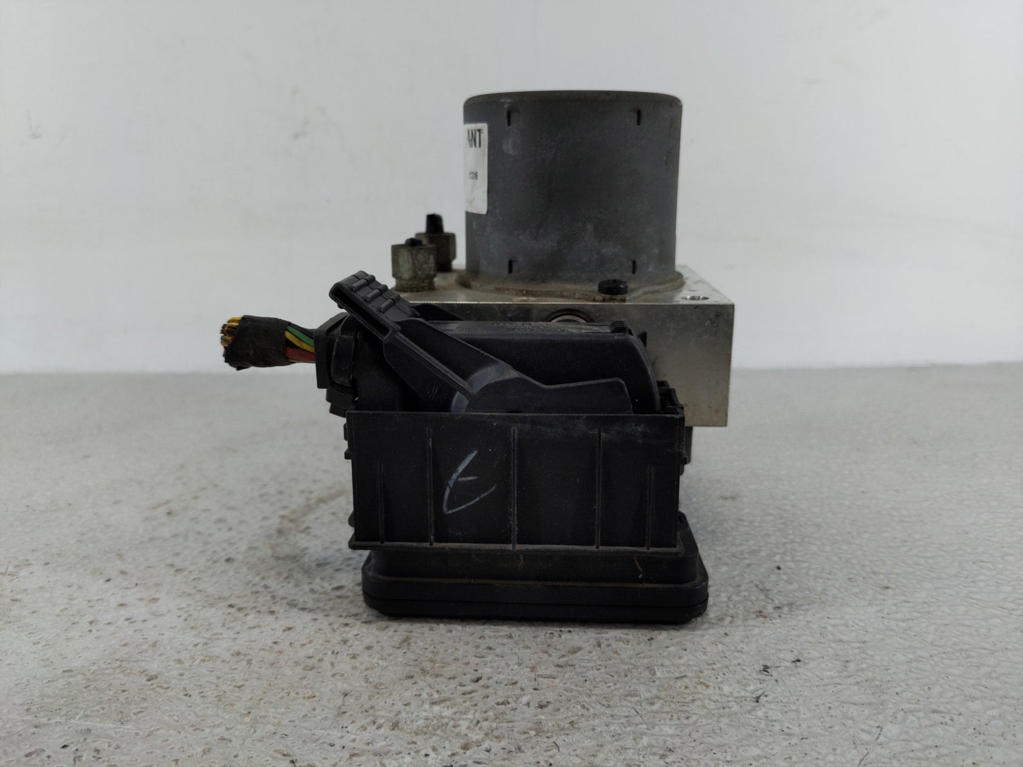 2012-2013 Chevrolet Sonic ABS Pump Control Module Replacement P/N:95173880 Fits Fits 2012 2013 OEM Used Auto Parts - Oemused