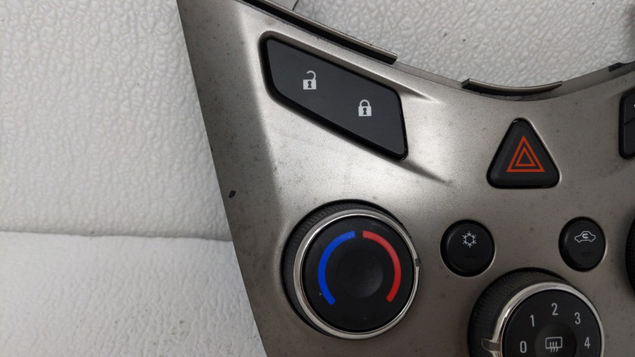 2012 Chevrolet Sonic Climate Control Module Temperature AC/Heater Replacement P/N:95076687 95332699, 95466006, 95189629 Fits