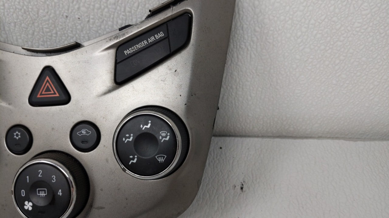 2012 Chevrolet Sonic Climate Control Module Temperature AC/Heater Replacement P/N:95076687 95332699, 95466006, 95189629 Fits