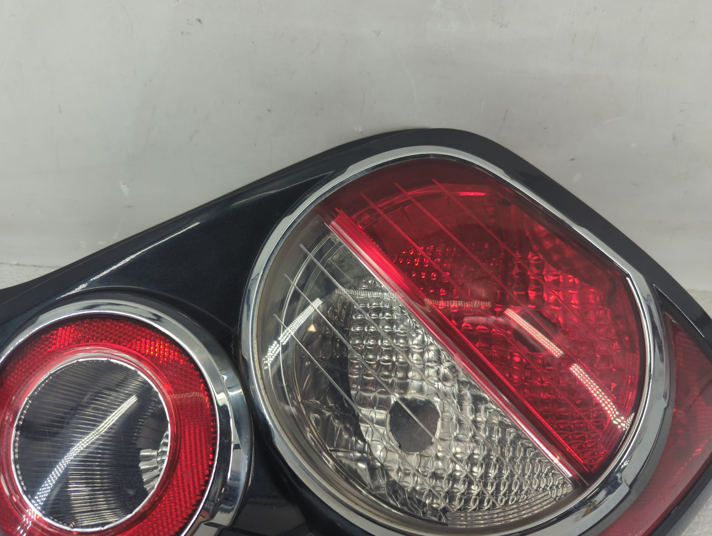 2012-2016 Chevrolet Sonic Tail Light Assembly Passenger Right OEM P/N:95470357 Fits Fits 2012 2013 2014 2015 2016 OEM Used A