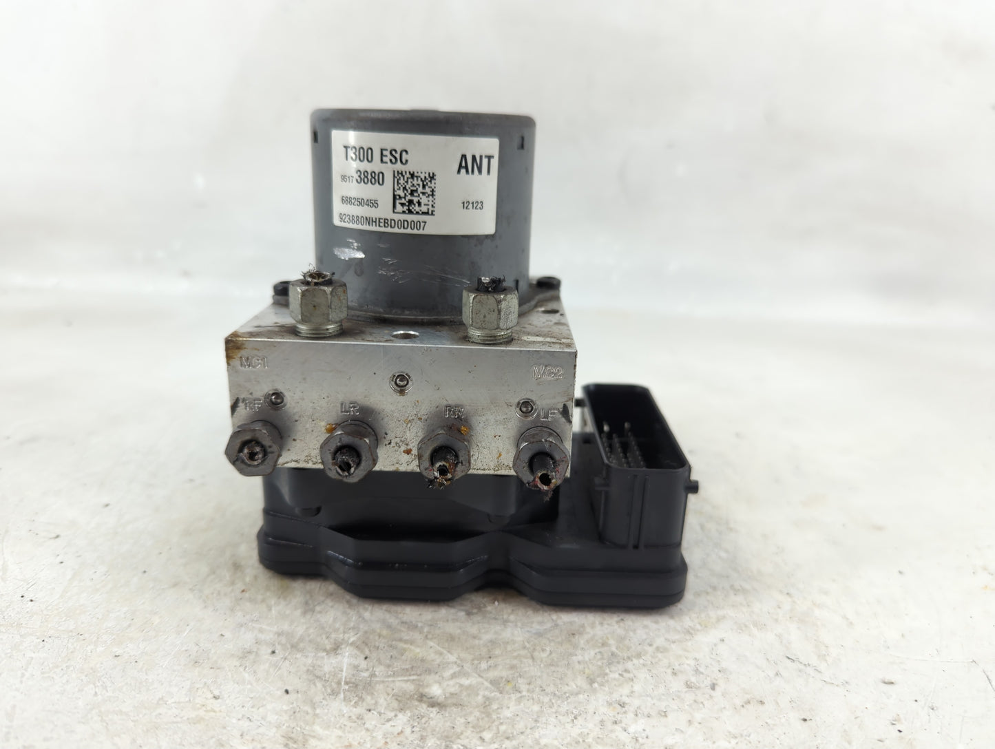 2012-2013 Chevrolet Sonic ABS Pump Control Module Replacement P/N:95173880 Fits Fits 2012 2013 OEM Used Auto Parts - Oemused