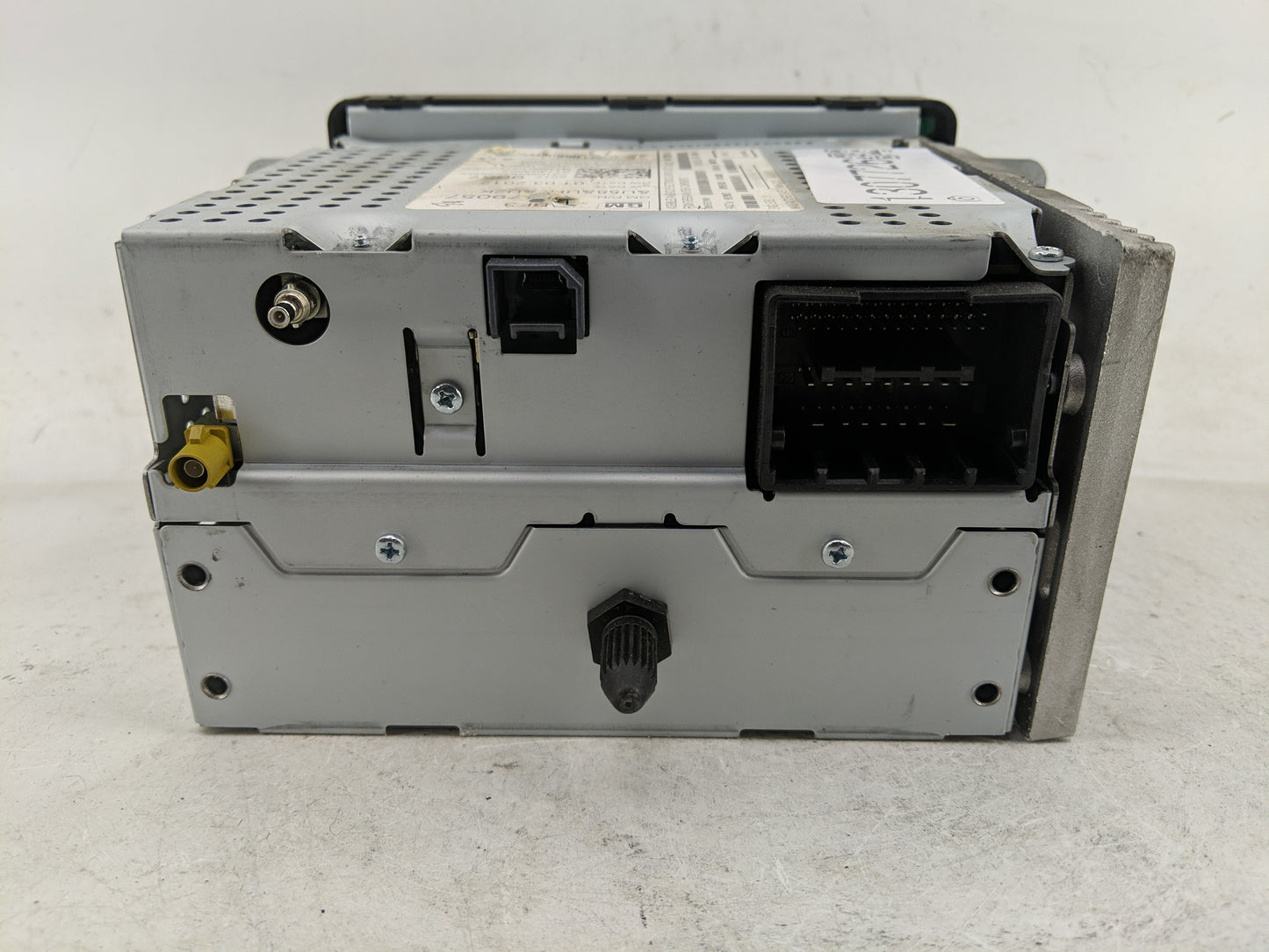 2012 Chevrolet Sonic Radio AM FM Cd Player Receiver Replacement P/N:95179057 Fits OEM Used Auto Parts - Oemusedautoparts1.co