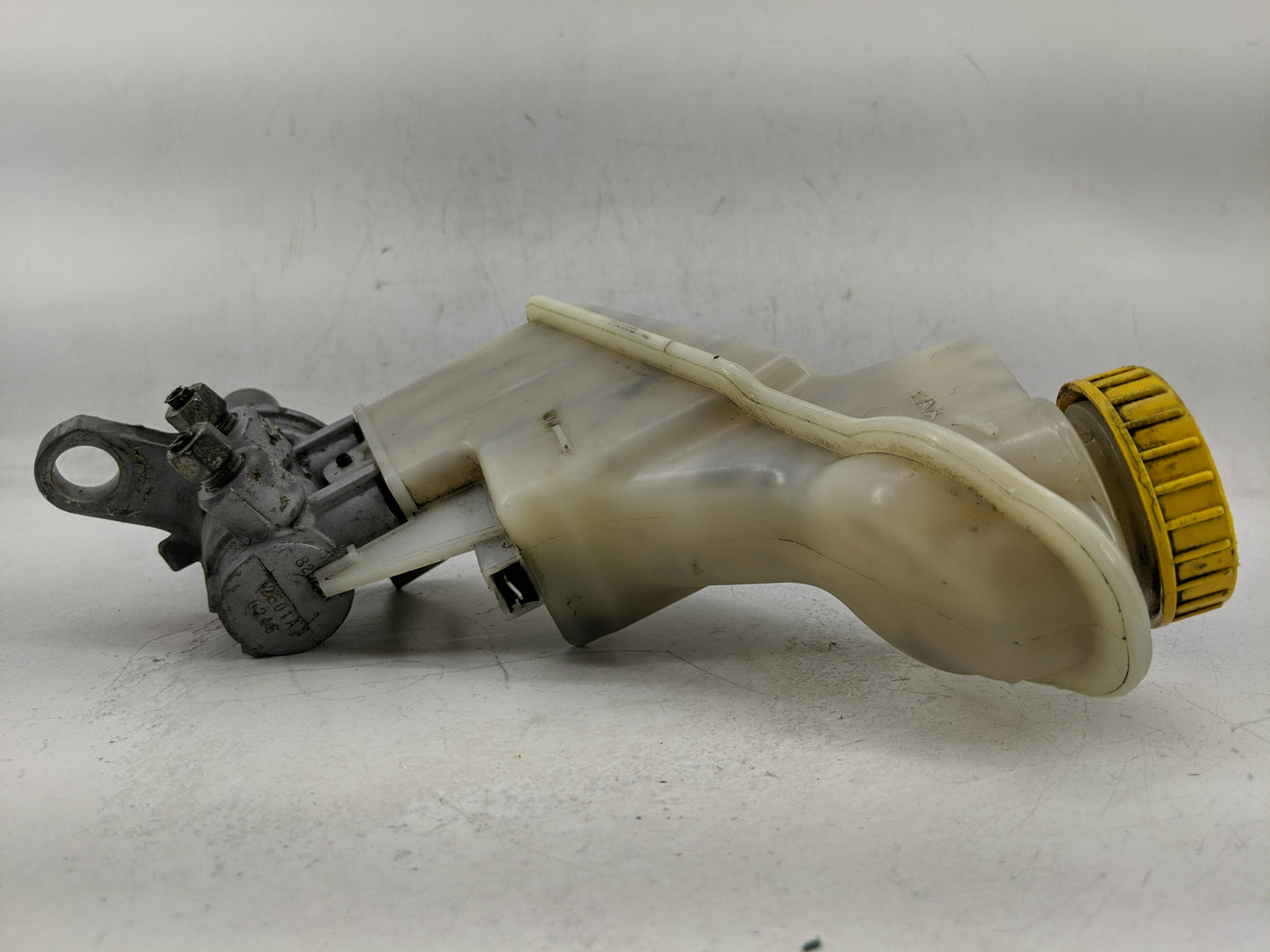 2012-2019 Chevrolet Sonic Brake Master Cylinder 1311520 - Oemusedautoparts1.com