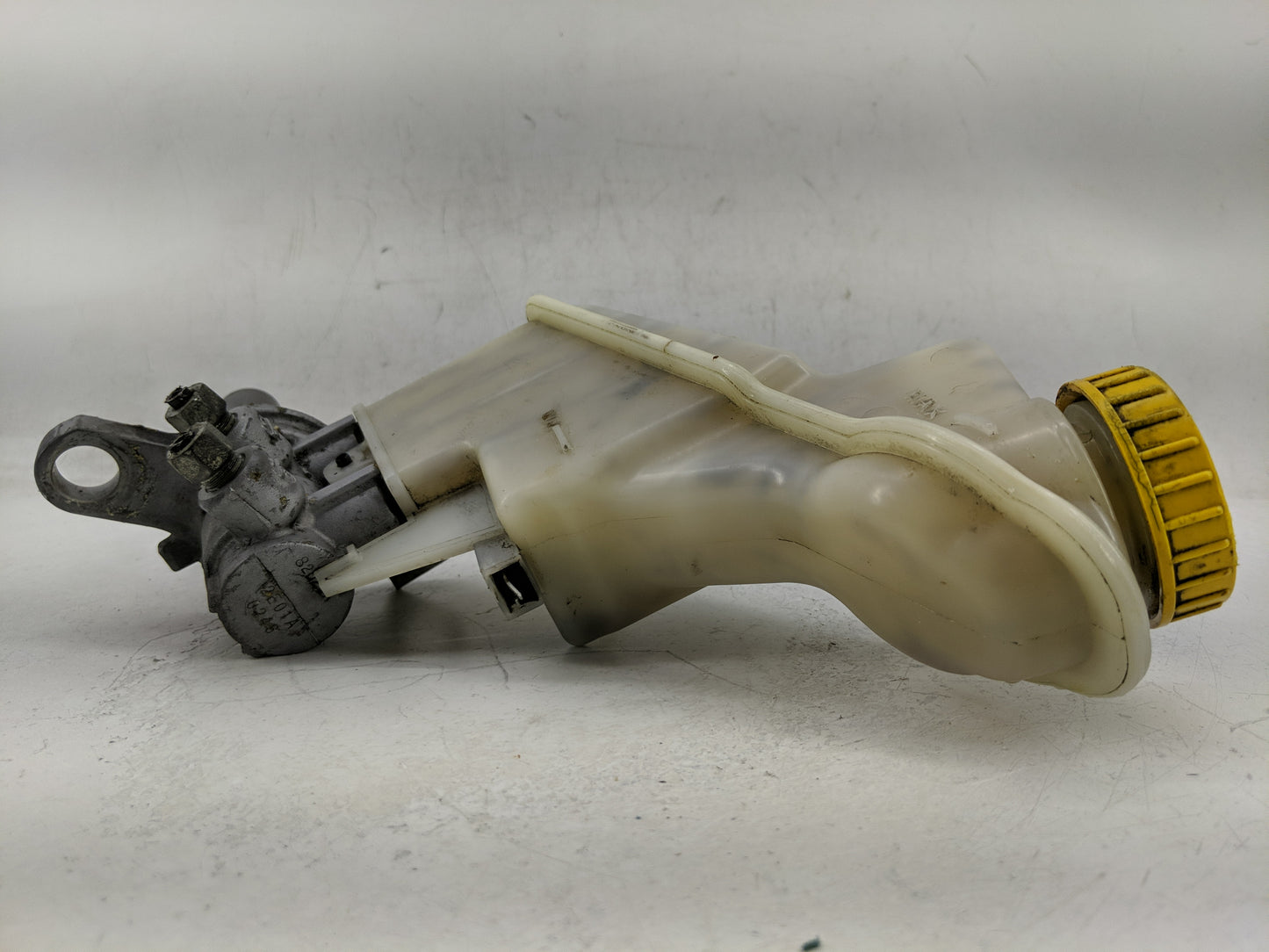 2012-2019 Chevrolet Sonic Brake Master Cylinder 1311520 - Oemusedautoparts1.com