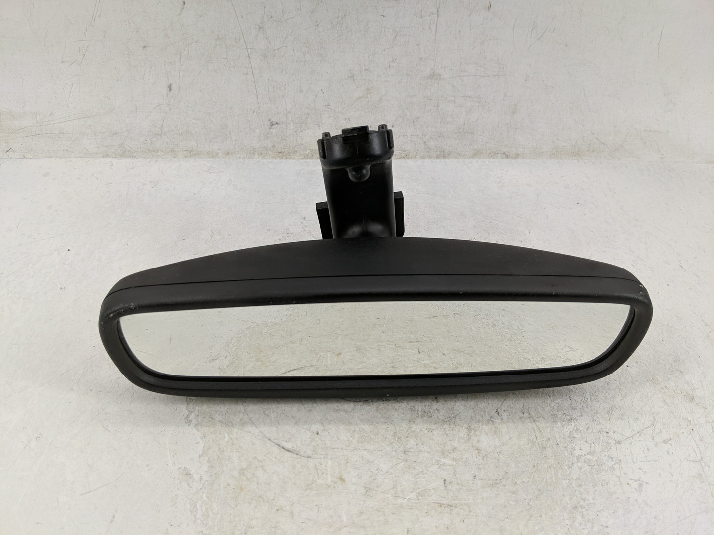 2012 Chevrolet Sonic Interior Rear View Mirror Replacement OEM P/N:A048070 Fits OEM Used Auto Parts - Oemusedautoparts1.com