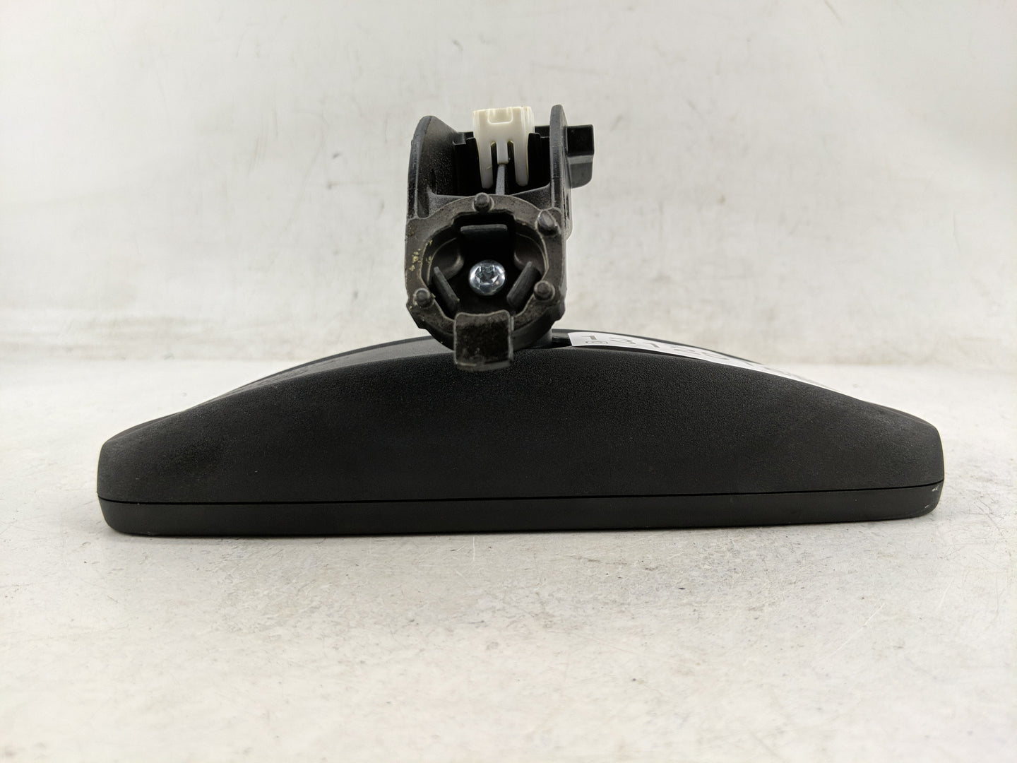 2012 Chevrolet Sonic Interior Rear View Mirror Replacement OEM P/N:A048070 Fits OEM Used Auto Parts - Oemusedautoparts1.com
