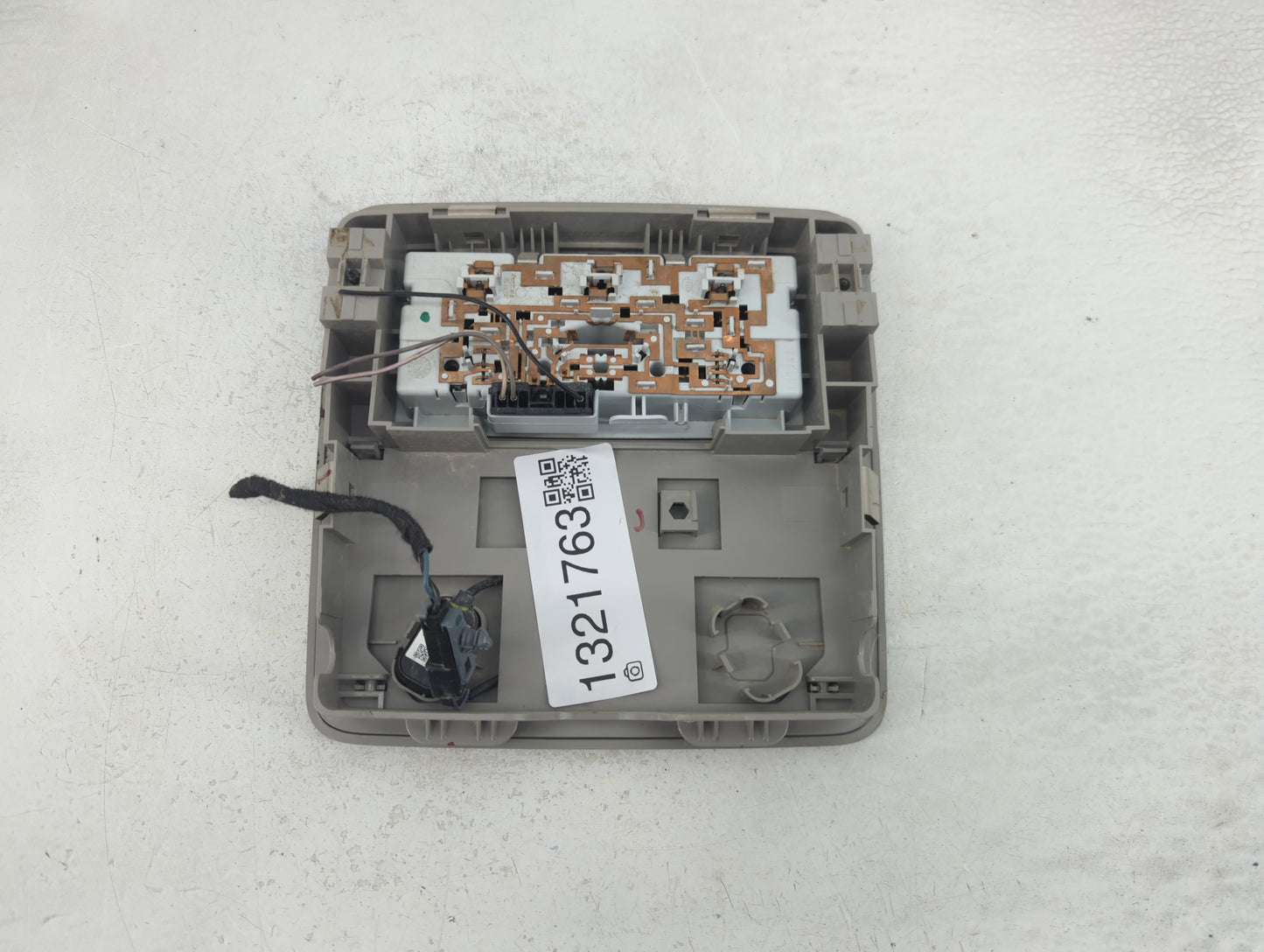 2012 Chevrolet Sonic Overhead Roof Console - Oemusedautoparts1.com