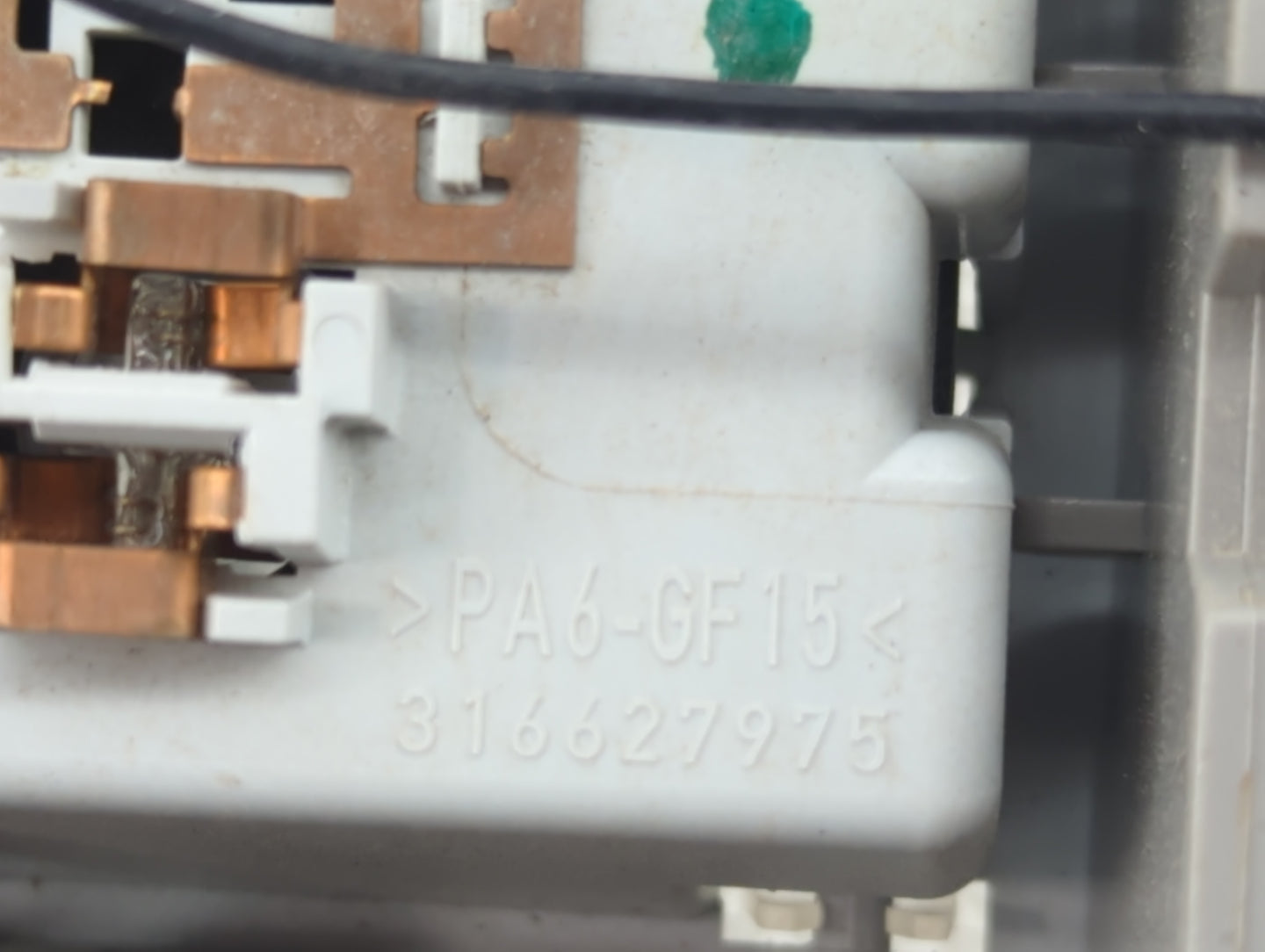 2012 Chevrolet Sonic Overhead Roof Console - Oemusedautoparts1.com