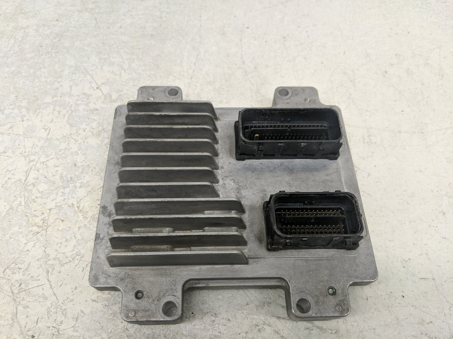 2012 Chevrolet Sonic PCM Engine Control Computer ECU ECM PCU OEM P/N:12653536 Fits Fits 2009 2010 2011 2013 2014 OEM Used Au