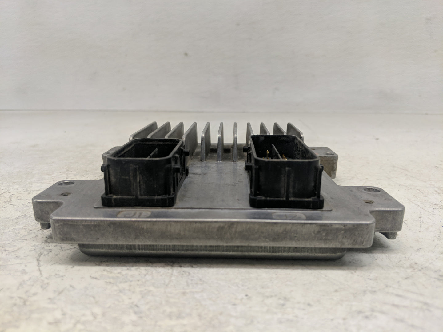 2012 Chevrolet Sonic PCM Engine Control Computer ECU ECM PCU OEM P/N:12653536 Fits Fits 2009 2010 2011 2013 2014 OEM Used Au