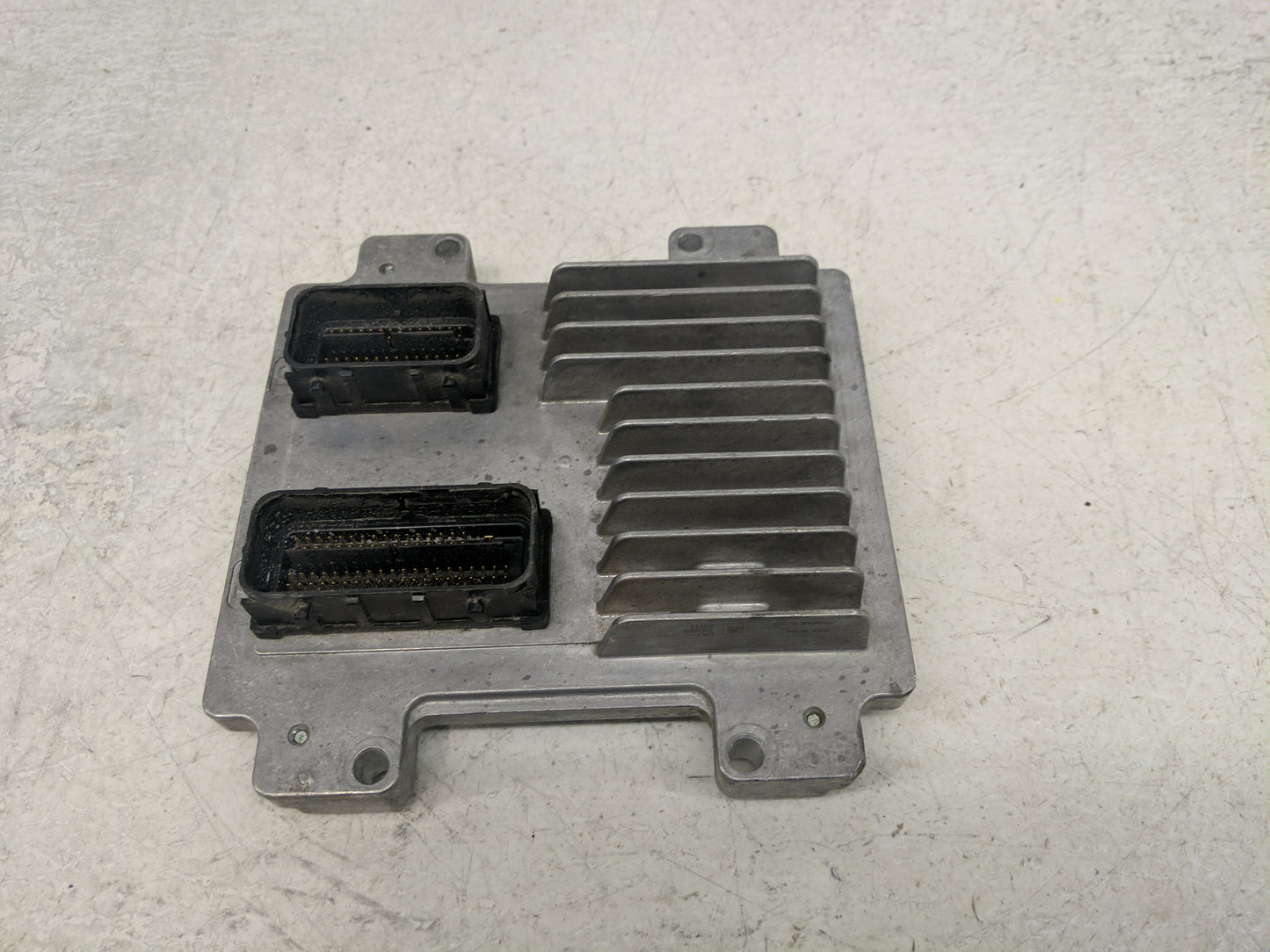 2012 Chevrolet Sonic PCM Engine Control Computer ECU ECM PCU OEM P/N:12653536 Fits Fits 2009 2010 2011 2013 2014 OEM Used Au