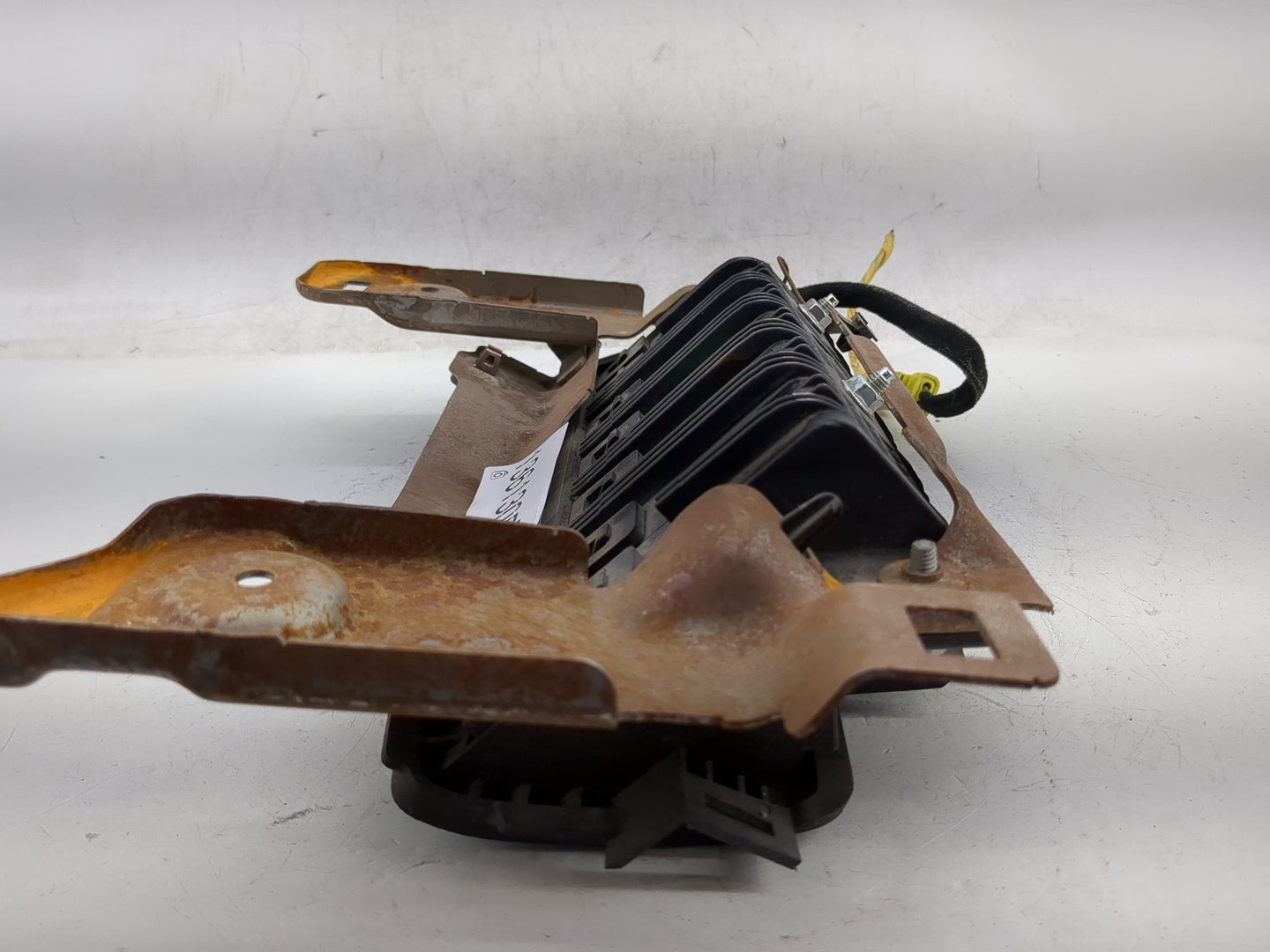 2012-2019 Chevrolet Sonic Air Bag Driver Left Knee OEM P/N:95174175 Fits Fits 2012 2013 2014 2015 2016 2017 2018 2019 OEM Us