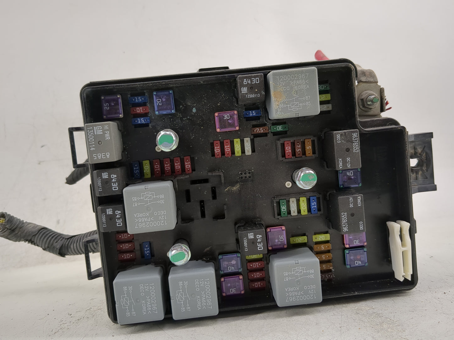 2012-2013 Chevrolet Sonic Fusebox Fuse Box Panel Relay Module P/N:95462804 Fits Fits 2012 2013 OEM Used Auto Parts - Oemused