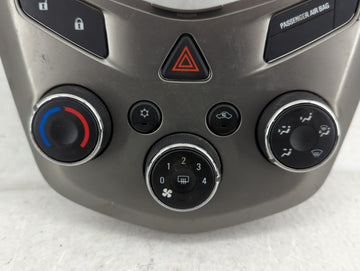 2012 Chevrolet Sonic Climate Control Module Temperature AC/Heater Replacement P/N:95466006 Fits OEM Used Auto Parts