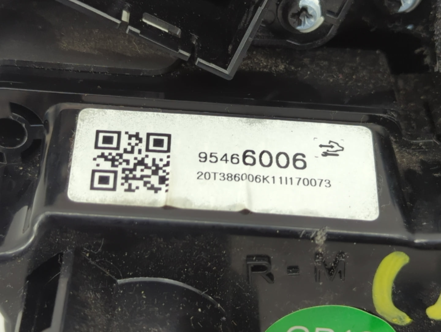 2012 Chevrolet Sonic Climate Control Module Temperature AC/Heater Replacement P/N:95466006 Fits OEM Used Auto Parts - Oemuse