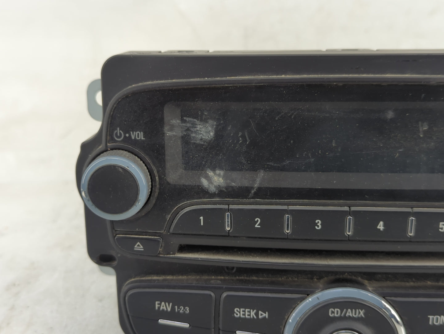 2012 Chevrolet Sonic Radio AM FM Cd Player Receiver Replacement P/N:811403062 95179050 Fits OEM Used Auto Parts - Oemusedaut