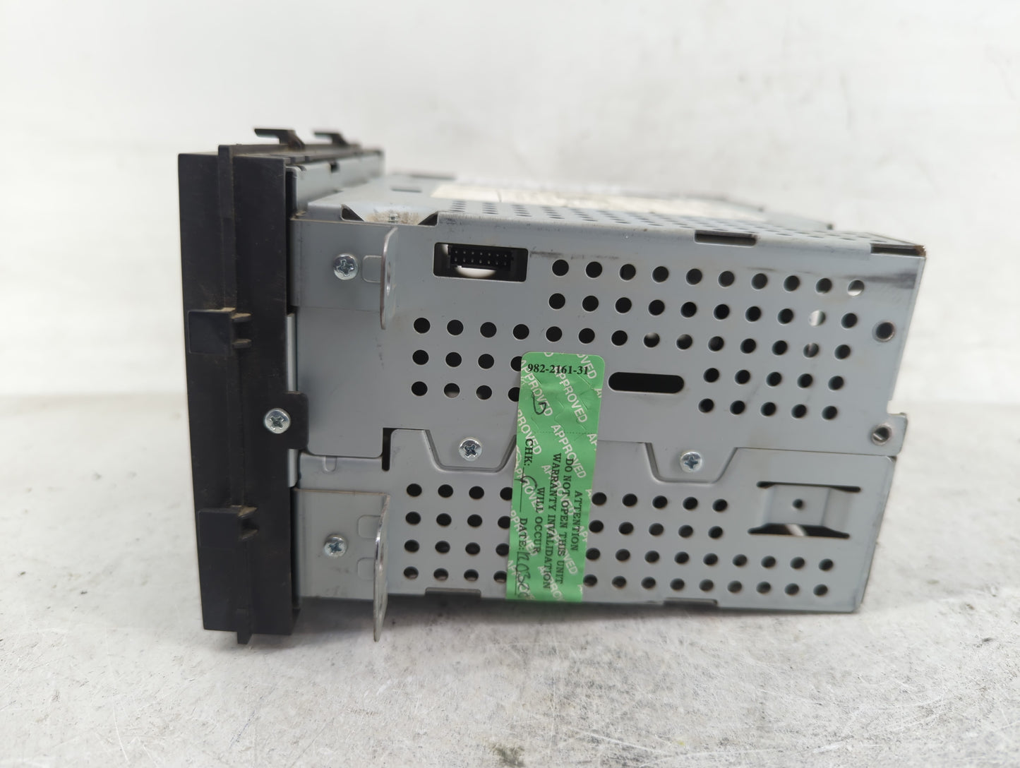 2012 Chevrolet Sonic Radio AM FM Cd Player Receiver Replacement P/N:811403062 95179018 Fits OEM Used Auto Parts - Oemusedaut