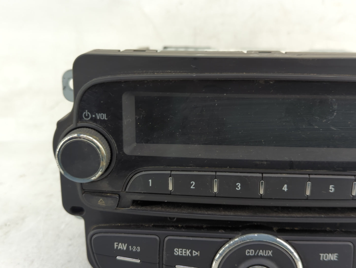 2012 Chevrolet Sonic Radio AM FM Cd Player Receiver Replacement P/N:95179057 95909138 Fits OEM Used Auto Parts - Oemusedauto