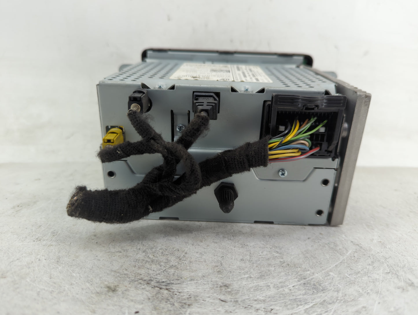 2012 Chevrolet Sonic Radio AM FM Cd Player Receiver Replacement P/N:95179057 95909138 Fits OEM Used Auto Parts - Oemusedauto