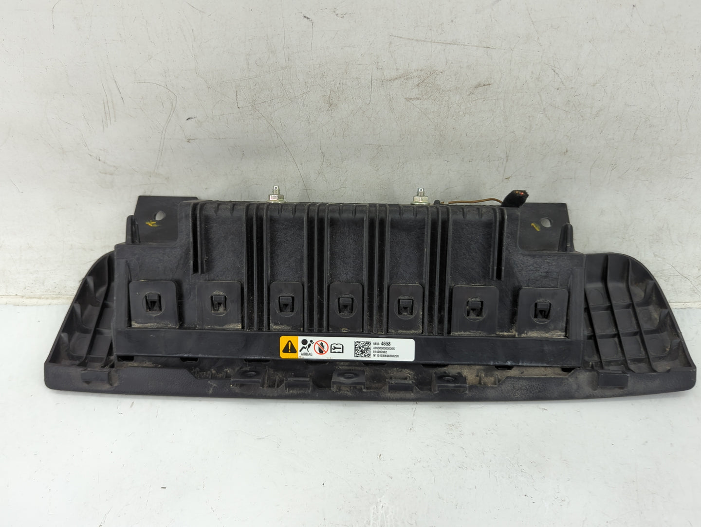 2012-2019 Chevrolet Sonic Air Bag Passenger Right Knee OEM P/N:95934658 Fits Fits 2012 2013 2014 2015 2016 2017 2018 2019 OE