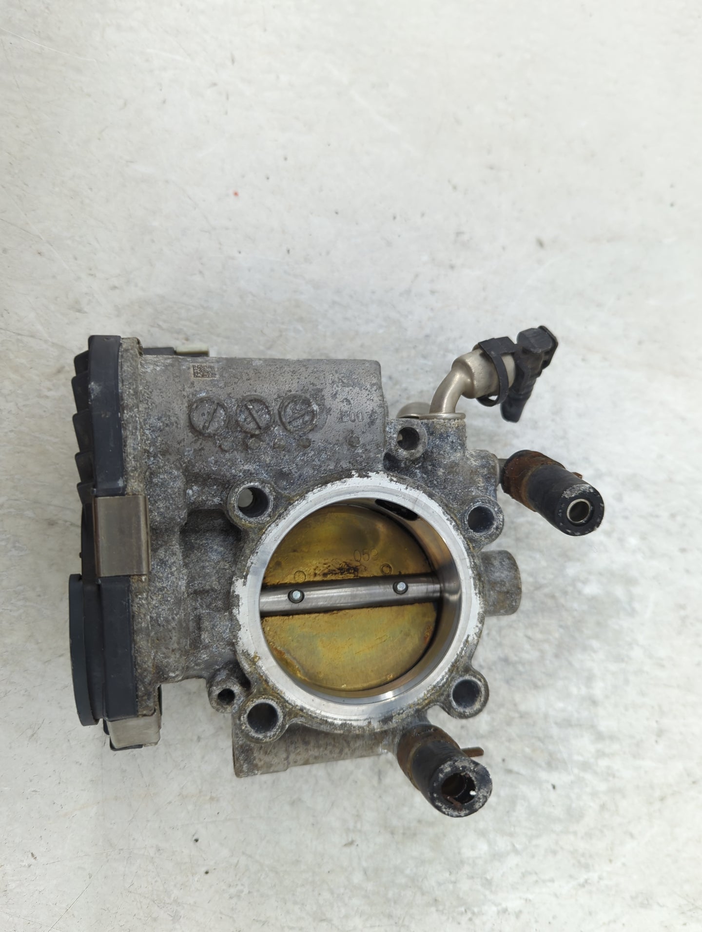 2012-2018 Chevrolet Sonic Throttle Body Fits Fits 2009 2010 2011 2012 2013 2014 2015 2016 2017 2018 OEM Used Auto Parts - Oe