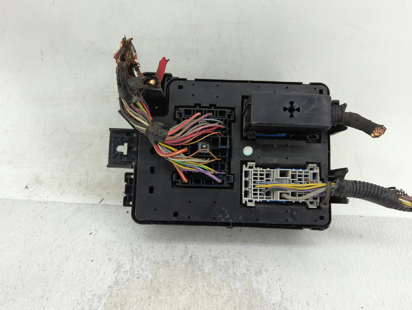 2012-2013 Chevrolet Sonic Fusebox Fuse Box Panel Relay Module Fits Fits 2012 2013 OEM Used Auto Parts - Oemusedautoparts1.co