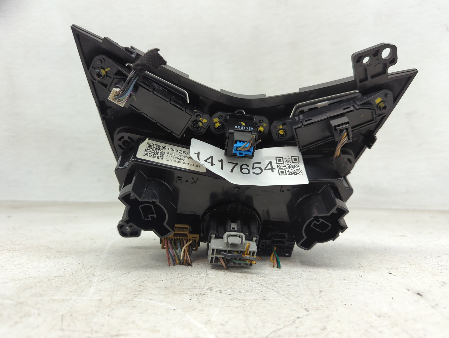 2012 Chevrolet Sonic Climate Control Module Temperature AC/Heater Replacement P/N:95332699 Fits OEM Used Auto Parts - Oemuse